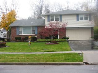 45 Culpepper Rd, Williamsville, NY 14221