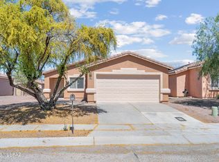 2166 W Roundwood Pl, Tucson, AZ 85745