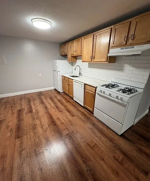 10 Fuller St #17 — Photo 1
