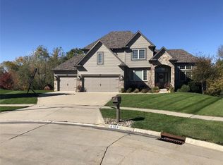 6108 Trace Ct, Johnston, IA 50131