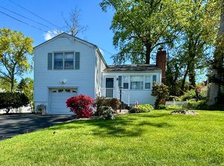 81 Indian River Rd, Milford, CT 06460