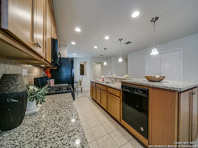 3359 Blossom Row — Photo 7