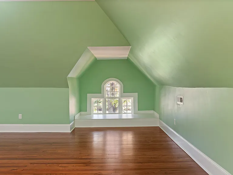 402 S Chester St — Photo 45