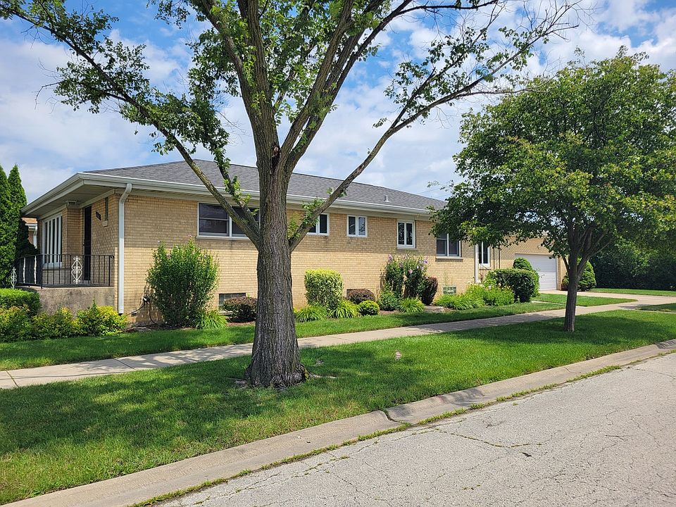 2nd image of 8607 N Ozanam Ave
