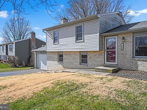 2nd image of 458 Amesbury Rd
