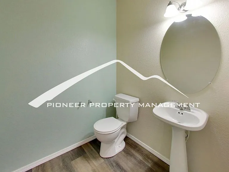 6247 Fowler Mill Point — Photo 10
