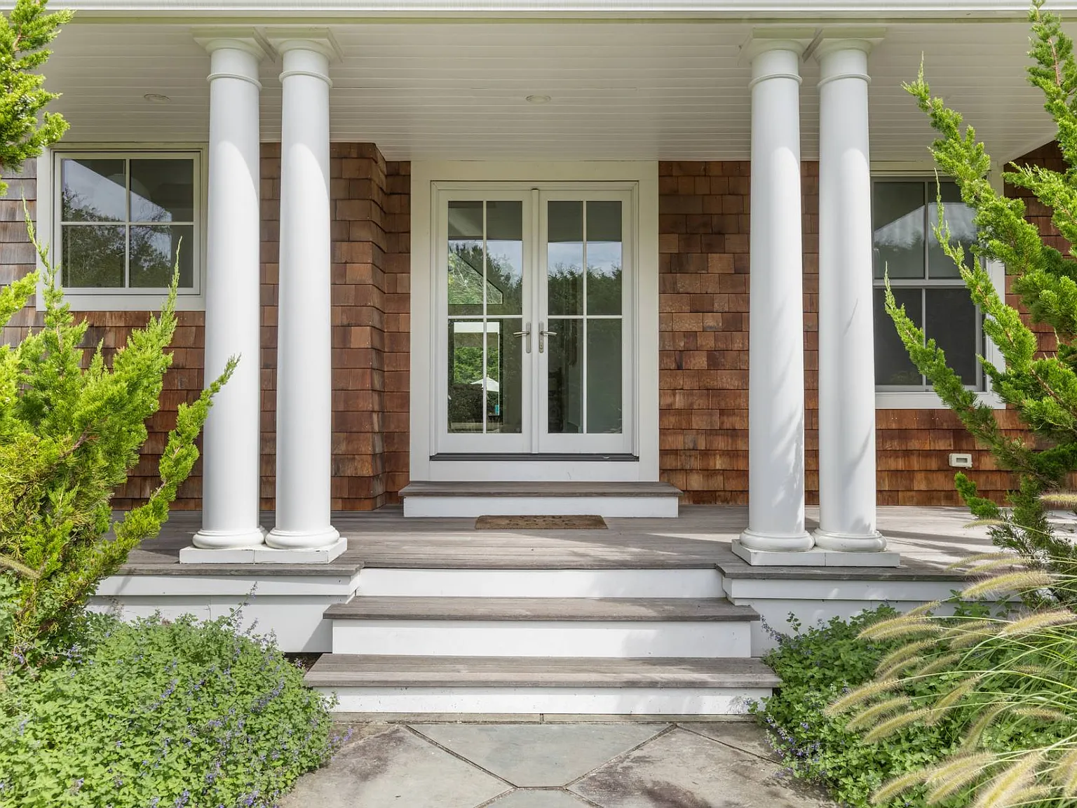 Bridgehampton Oasis: Serenity Meets Luxury — Photo 3