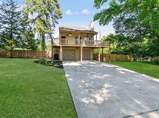5078 Lakeshore Dr, Willis, TX 77318