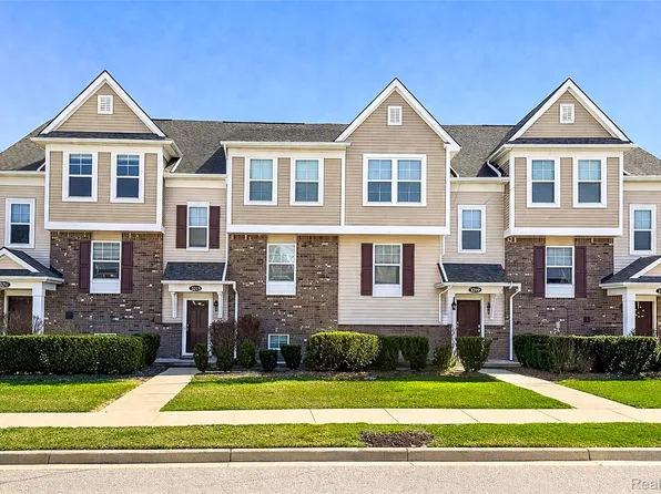 3211 Johanna Ware W, Wixom, MI 48393