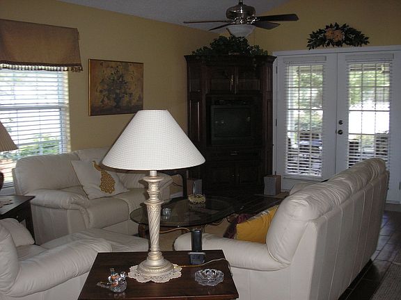4th image of 3014 Merrill Blvd