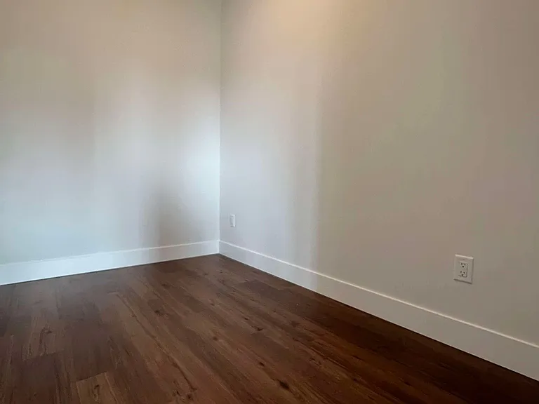 1000 Lackner Pl #606 — Photo 4