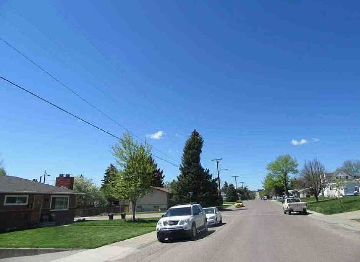 2nd image of 301 Riverview Dr E