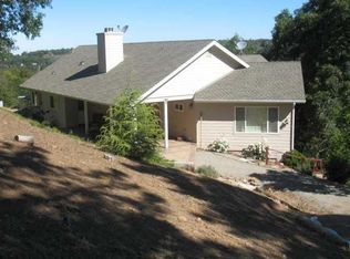 996 Toyon Mountain Ln, Julian, CA 92036
