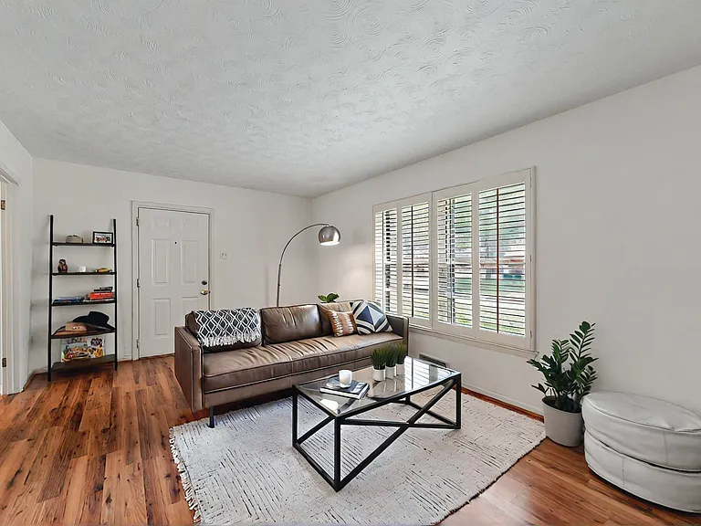 7305 Lehigh Dr — Photo 4