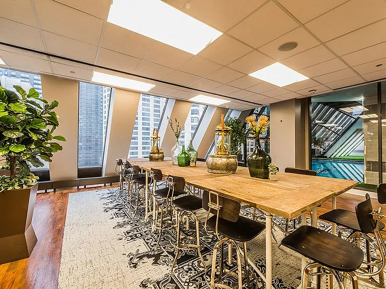 Axis Apartments and Lofts — Photo 18