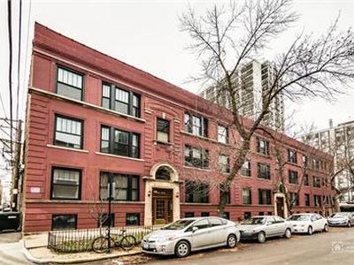 3172 N Pine Grove Ave #2, Chicago, IL, 60657