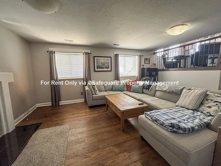 15052 S Manilla Dr — Photo 11