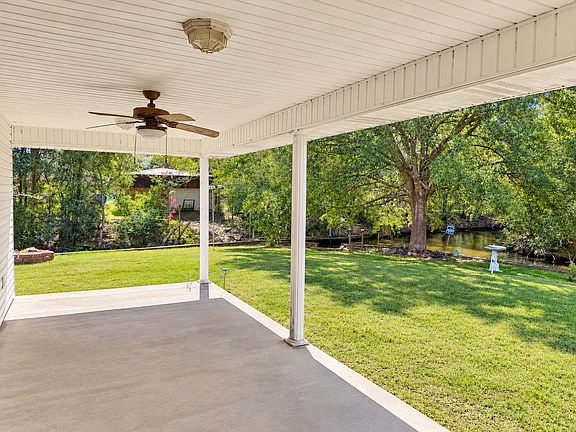 4th image of 3865 Fish Hook Ln
