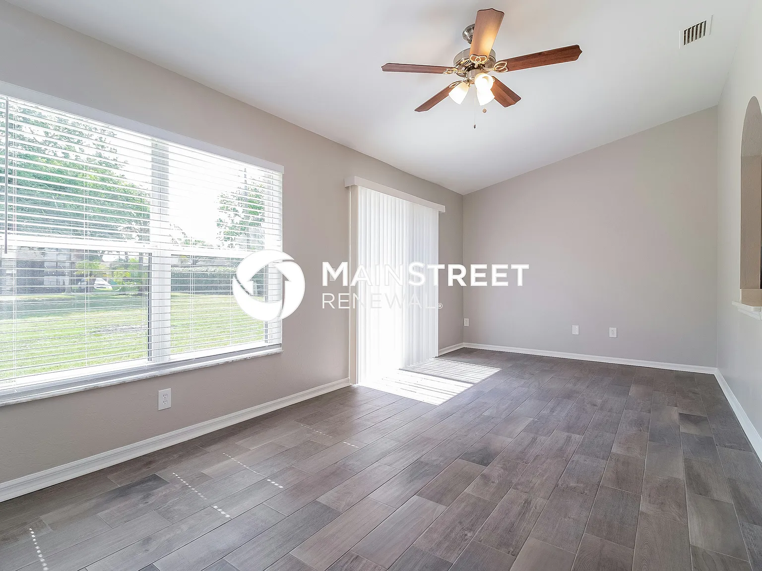 23 NE 9th Pl — Photo 4