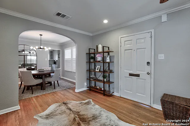 2 bed, 2.0 bath, 1307 sqft, $2,795 — Photo 3