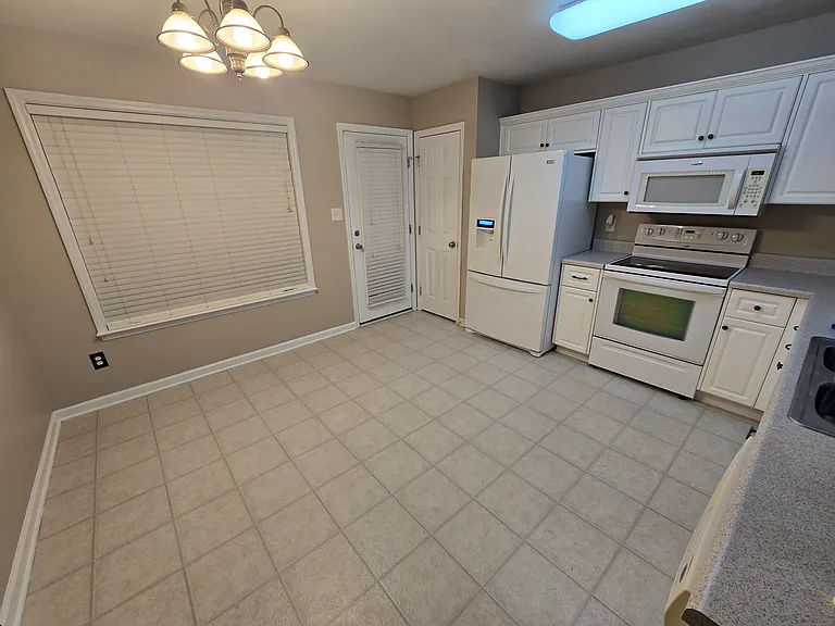 3021 Culverton Ct — Photo 15