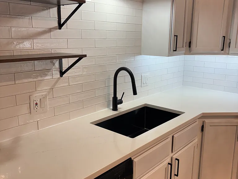 107 N Caton St — Photo 5
