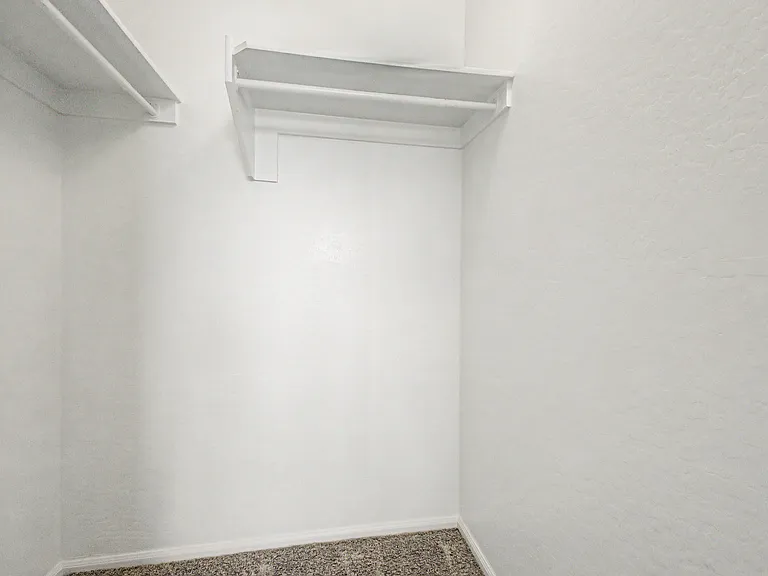1947 N 77th Gln — Photo 15