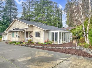 1370 Glenwood Dr, Brookings, OR