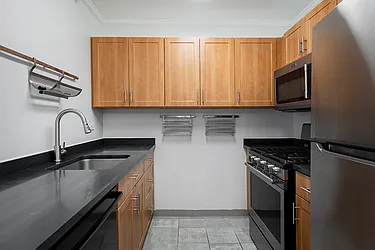 Rented by R New York