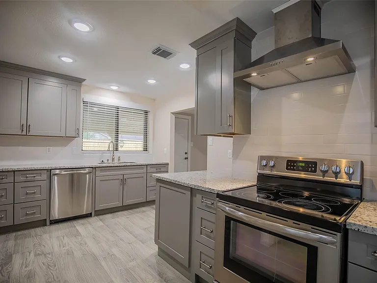 3919 Wintergreen Dr — Photo 8