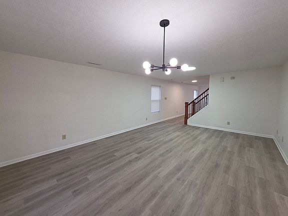 4th image of 7014 Sycamore Grove Ct