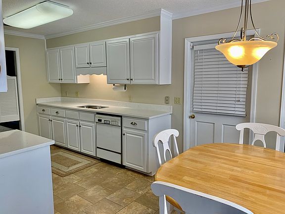 2nd image of 3810 Quail Creek Dr