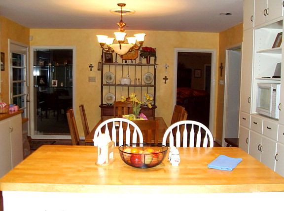 3rd image of 313 Woodcrest Dr