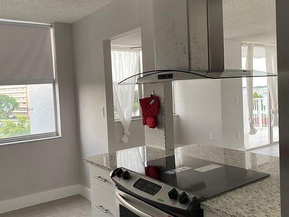 4th image of 1200 NE Miami Gardens Dr APT 506W