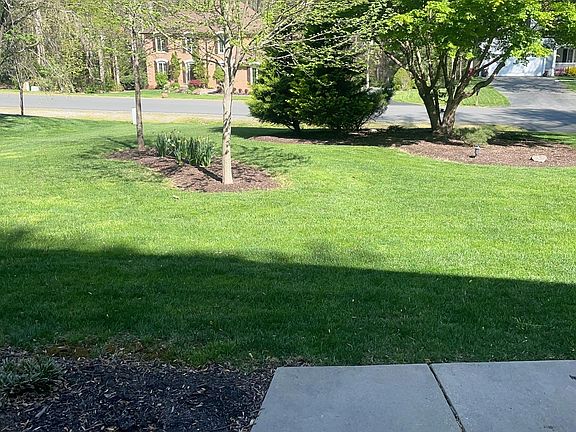2nd image of 3221 Darden Dr