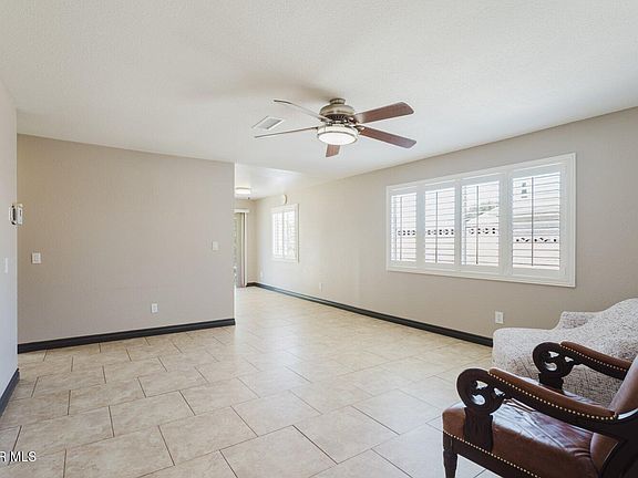 4th image of 43349 Fenner Ave
