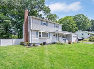 36 Manning Ln, East Hartford, CT 06118