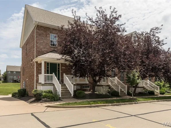 2514 S Larksong Dr, Grover, MO 63040