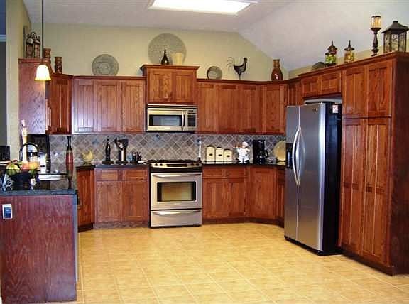 2nd image of 2704 Avenue D