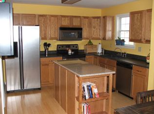 137 W Hillside Dr, Oxford, PA 19363