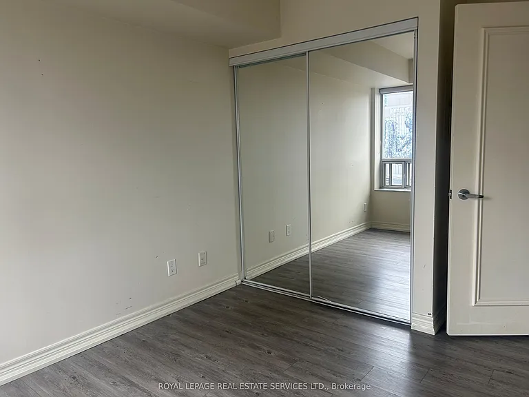 60 Saint Clair Ave W #804 — Photo 7