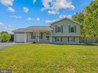 107 Longwood Dr, Bunker Hill, WV 25413