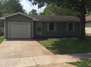1059 S Colgate Ave, Springfield, MO 65802