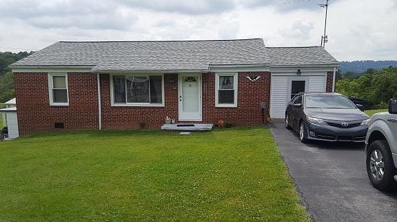 2nd image of 3041 Lowrance Dr