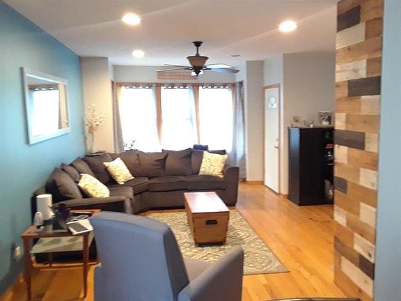 2nd image of 1631 N Washtenaw Ave #1