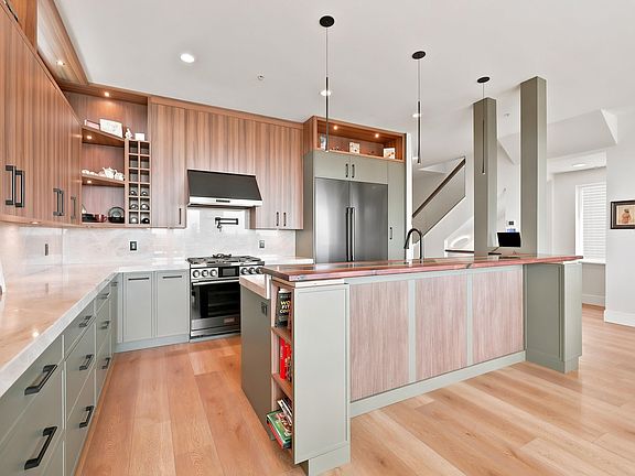 3rd image of 10447 248th St
