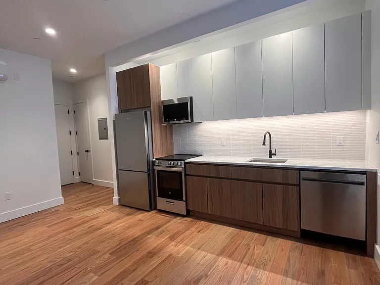 430 Sackett St #2 — Photo 1