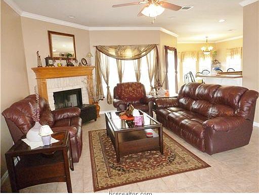 4th image of 319 Agate Dr