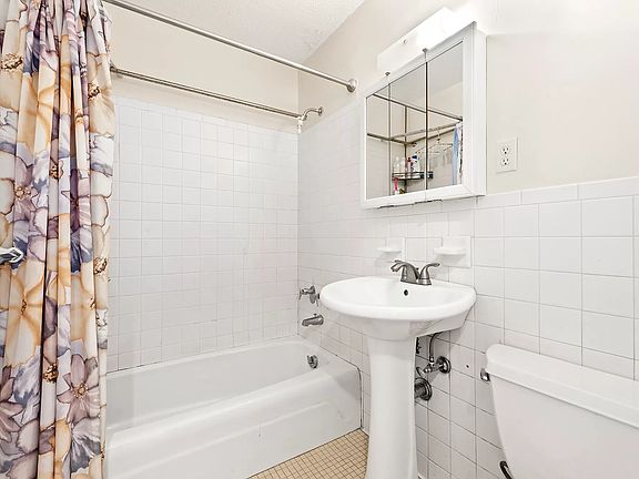 4th image of 90 Gold St APT 21F