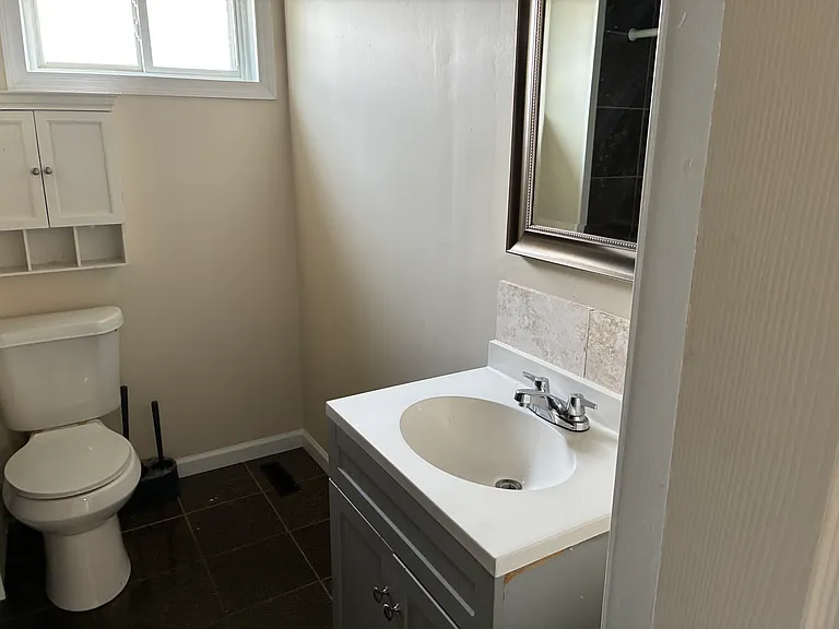 1005 King Ave — Photo 18